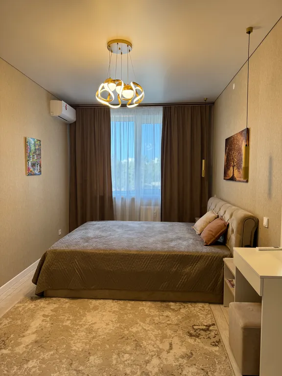 Современная квартира в центре города рядом с морем