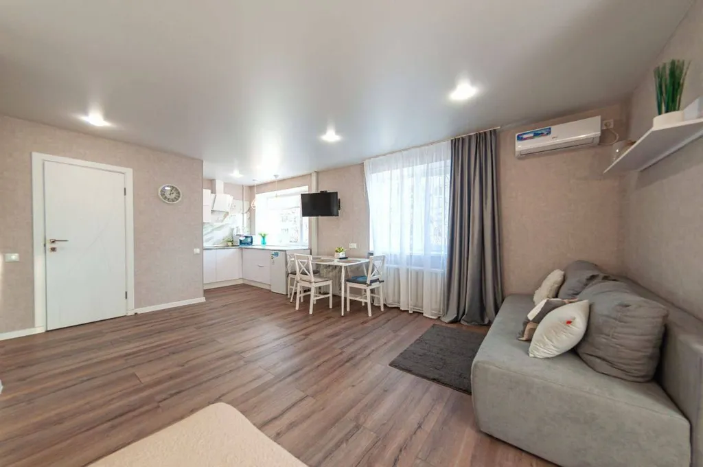 Шикарная квартира-студия возле моря и набережной