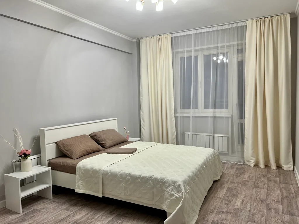 Квартира Квартира Возле планеты — Красноярск