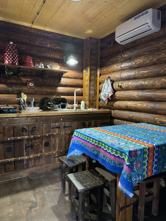 Двухэтажный сруб для большой компании