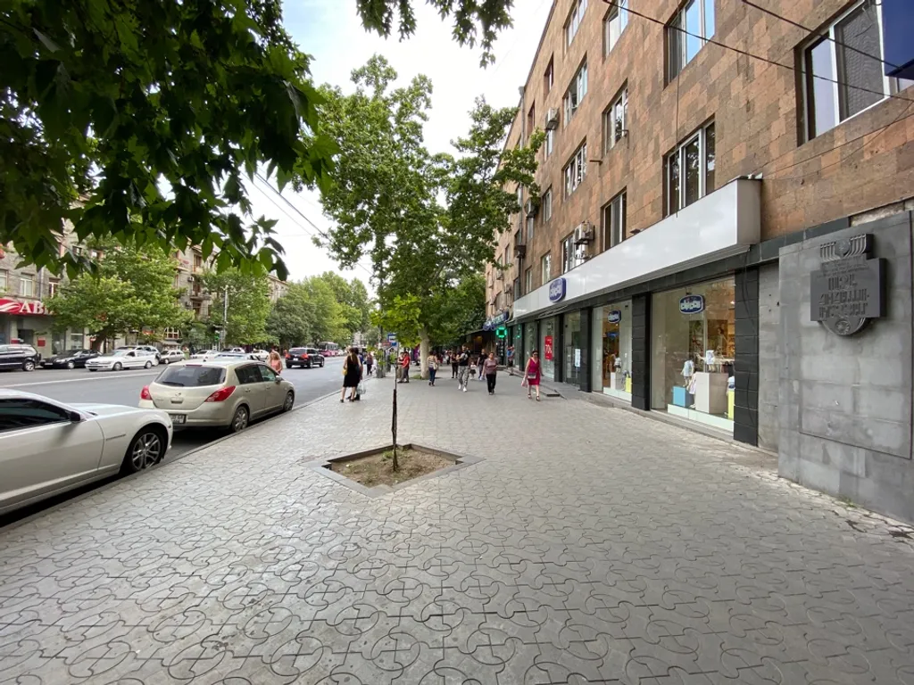 Уютная квартира с евроремонтом в центре города