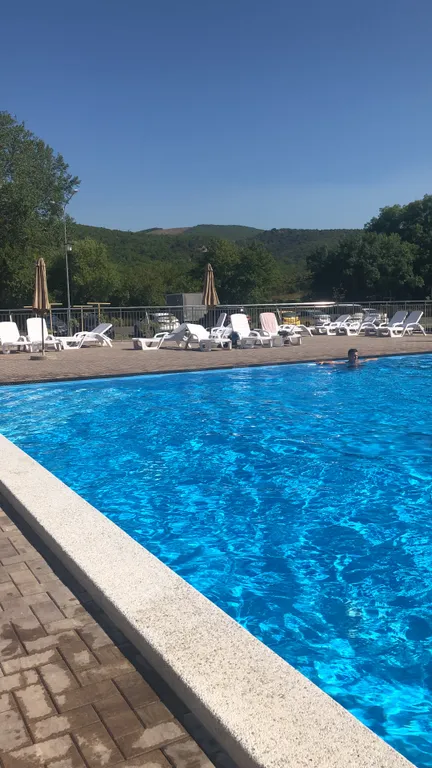 Квартира с видом на бассейн