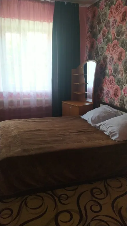 Уютный дом в зеленом дворе