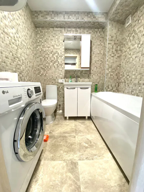 Апартаменты с бассейном у моря