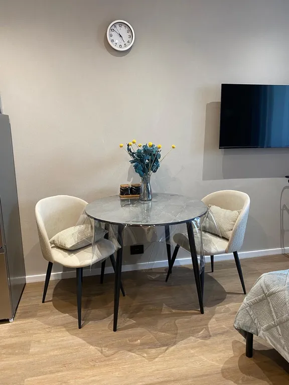 Красивая студия с хорошим ремонтом  в топовой локации города