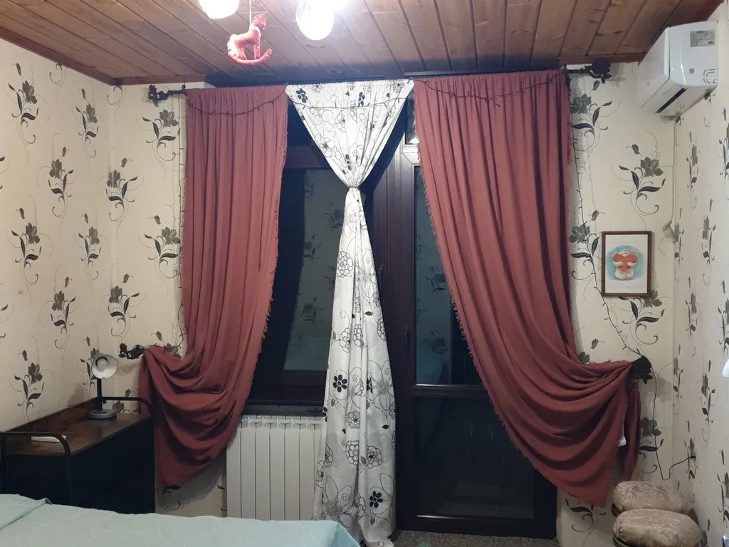 Дом-замок на море