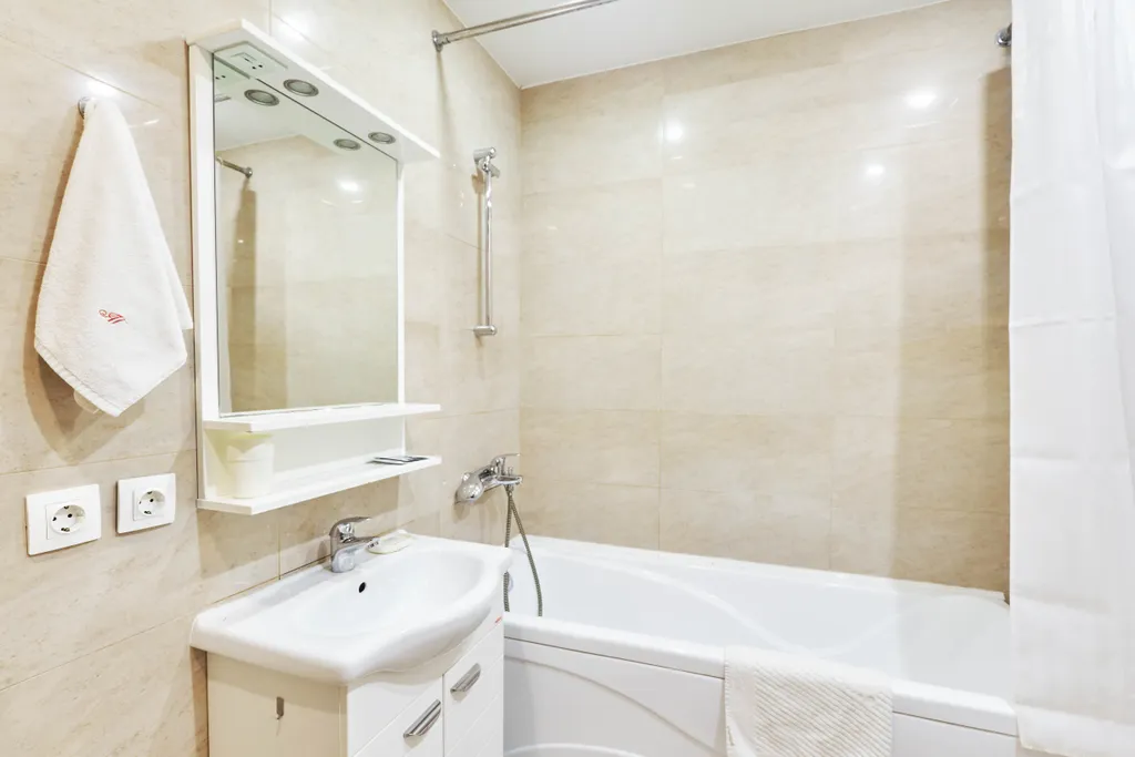 Комфортная двухкомнатная квартира у Лагерного сада