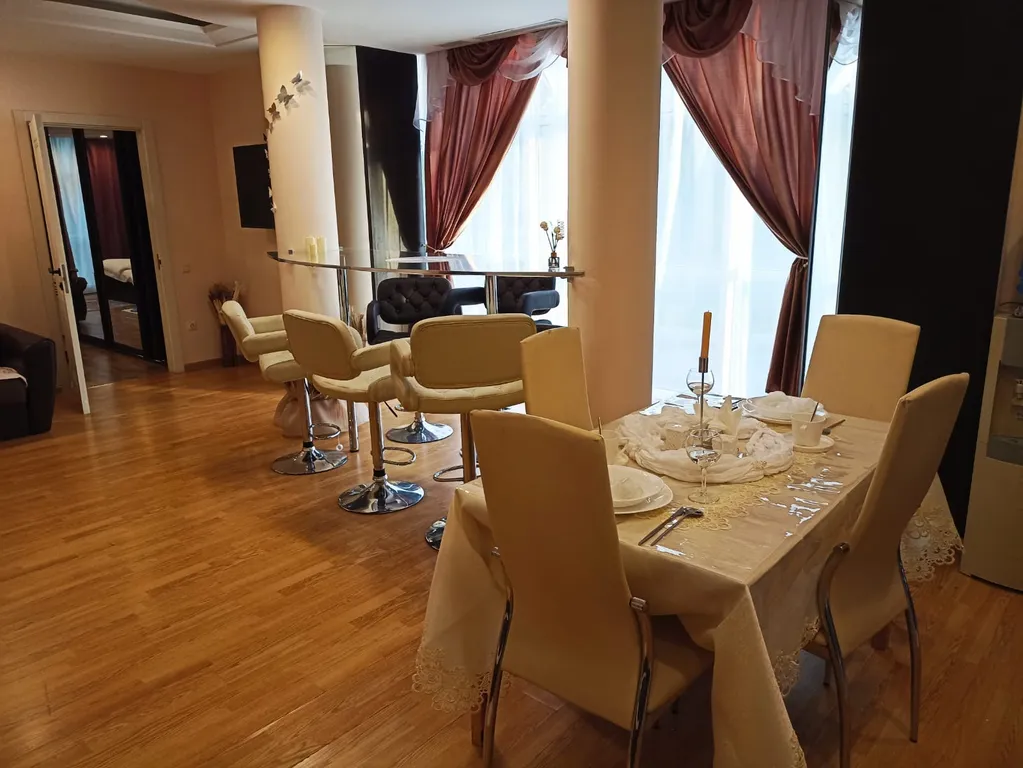 Апартаменты 2-комнатные с джакузи и сауной