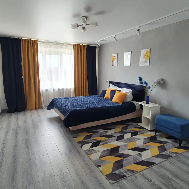 Уютная 2-комнатная квартира с раздельными спальнями в центре города