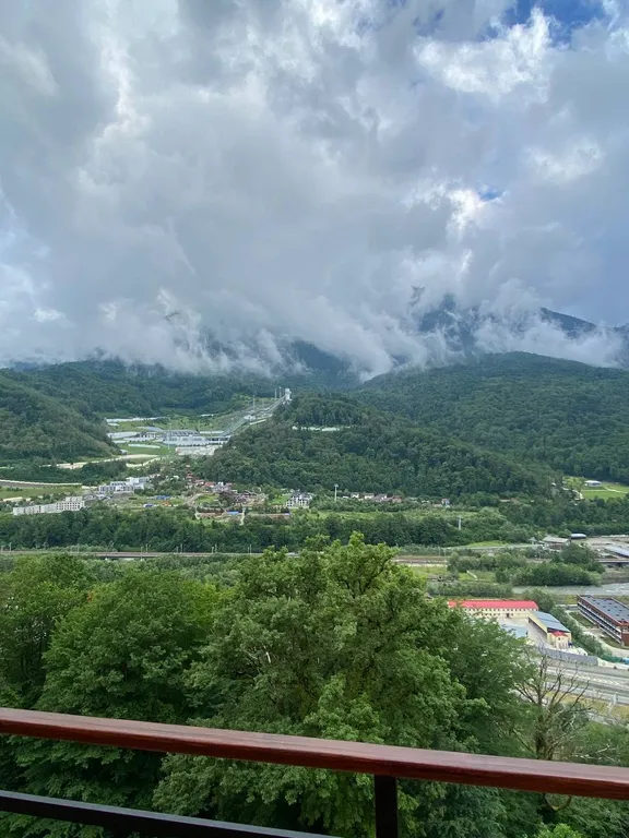 Апартамент райдера с видом на горы