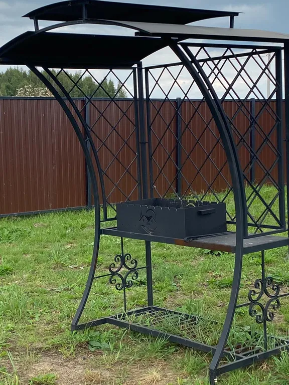 Уютный дом у озера