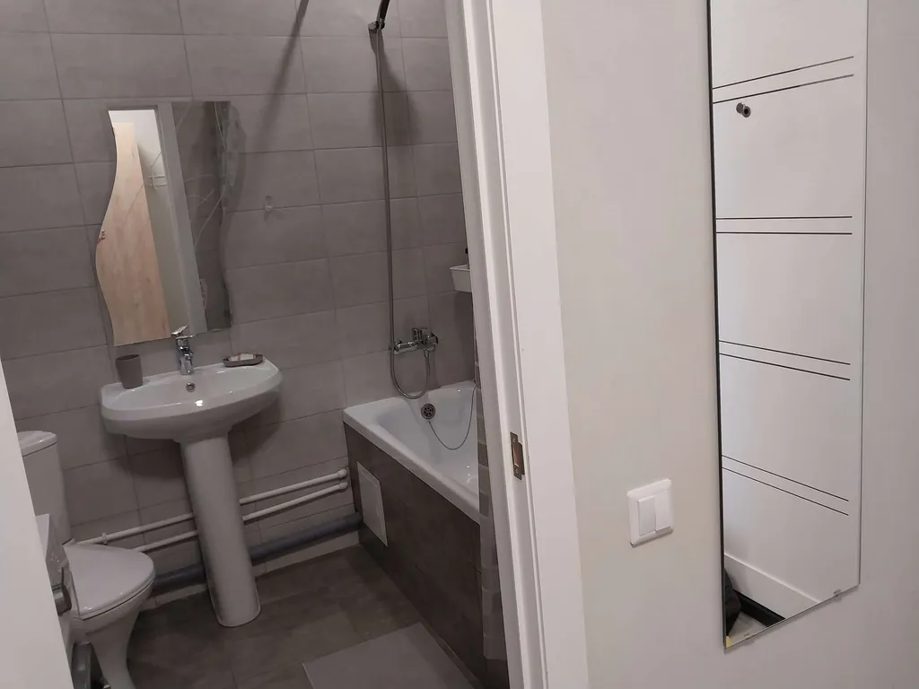 Новая, уютная студия в бирюзовых тонах