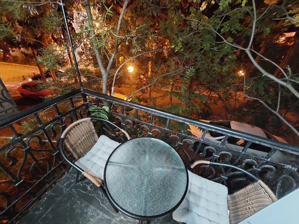 Квартира с балконом в 50 метрах от набережной Ялты