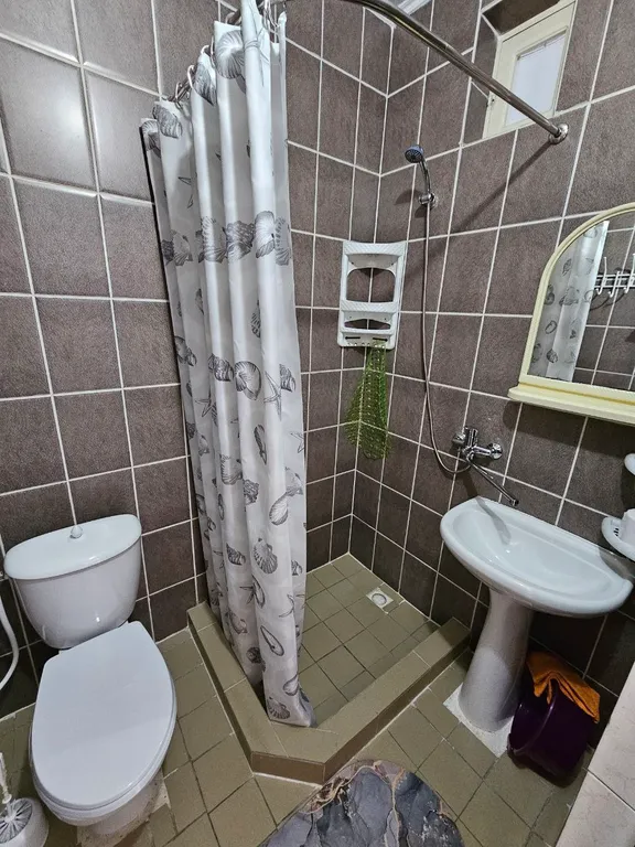 Квартира Квартира Семейный 5ти-местный номер стандарт 2й этаж. — Лазаревское