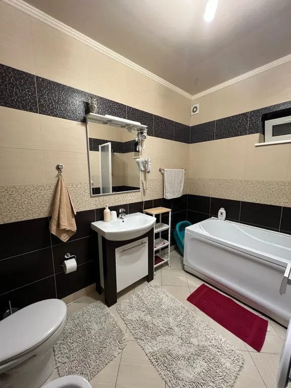 Уютный коттедж в центре города