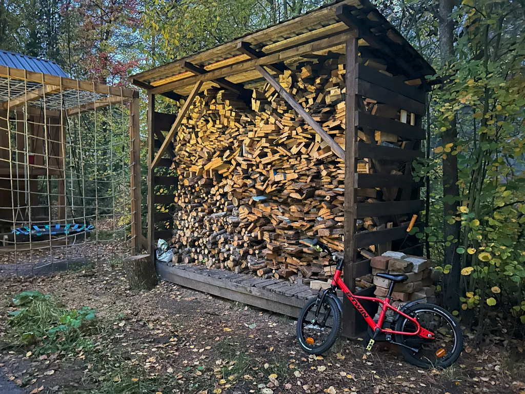 Коттедж Коттедж у озера с камином Сосновый Дом — Орехово