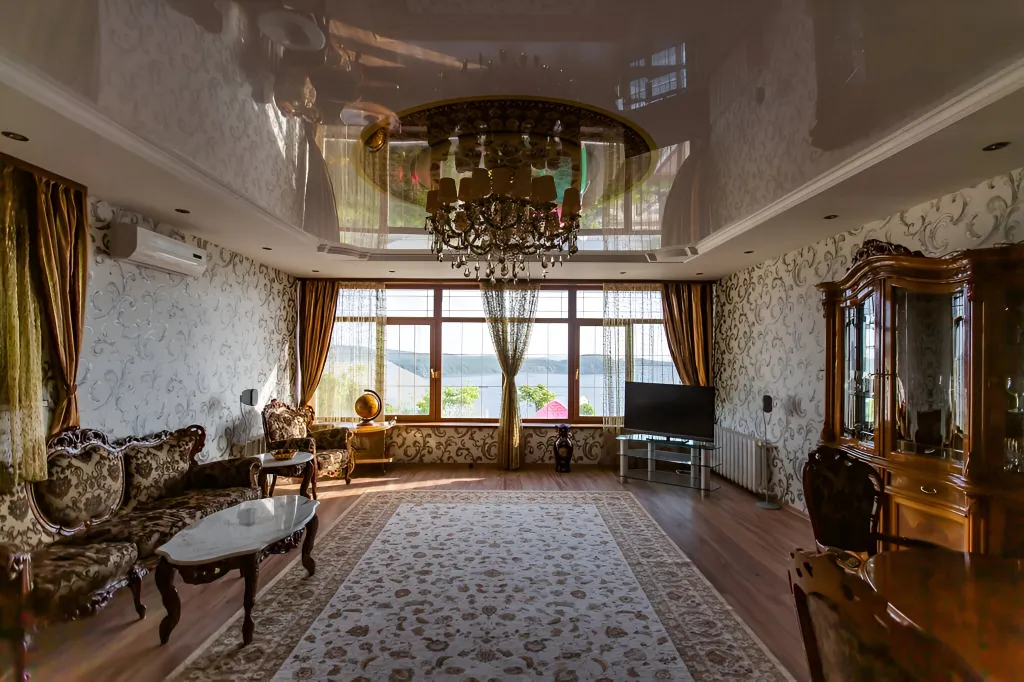 Шикарная вилла на берегу моря