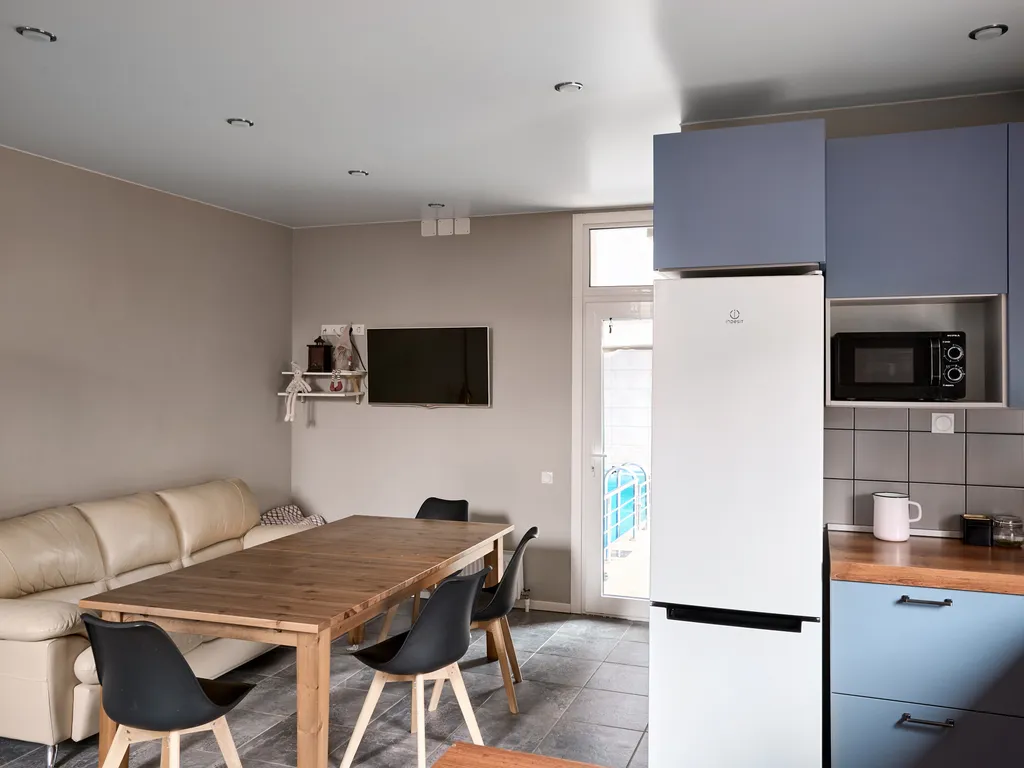 Коттедж с бассейном и баней