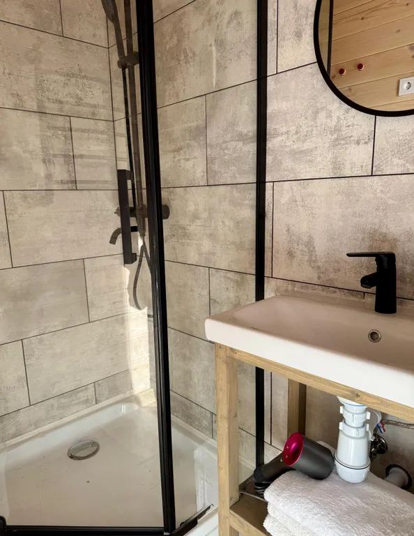 Новый дом с видом на предгорье