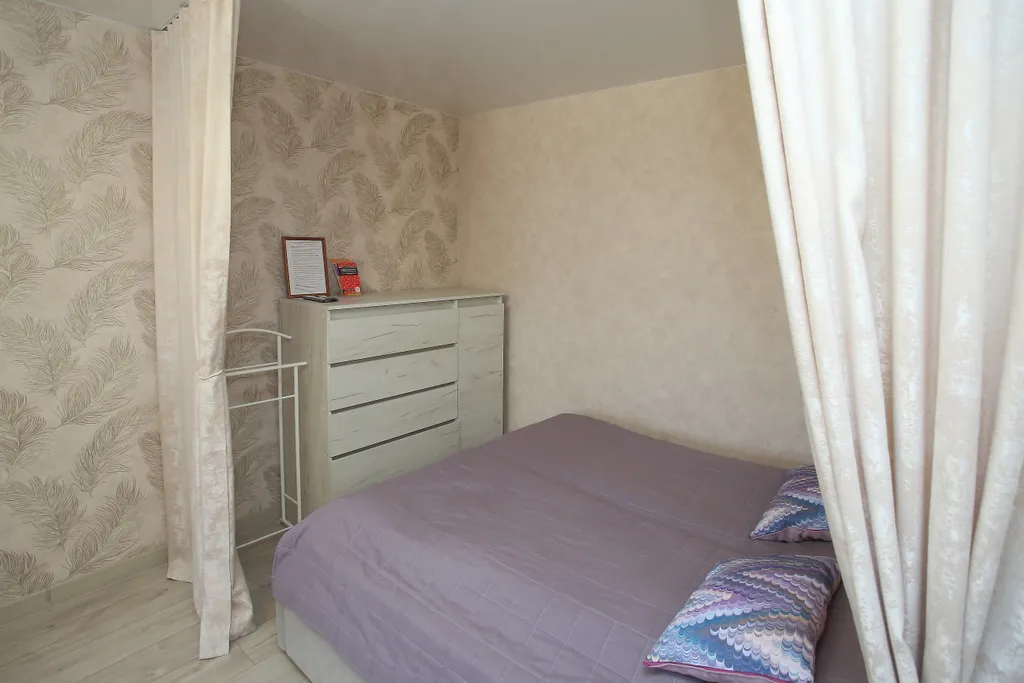 Апартамент в новом доме у метро Заречная в 20 минутах от центра