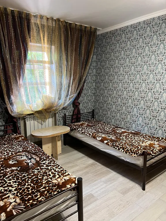 Коттедж Домик под ключ в общем дворе — Анапа