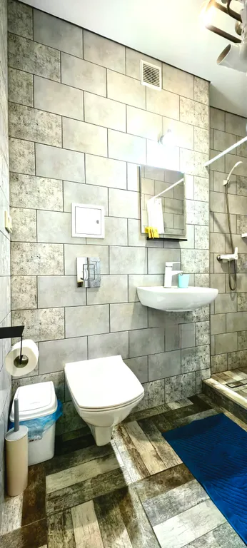 Квартира Квартира Две комнаты с балконами, отопление, кухня, стиралка, беседка, парковка — Судак