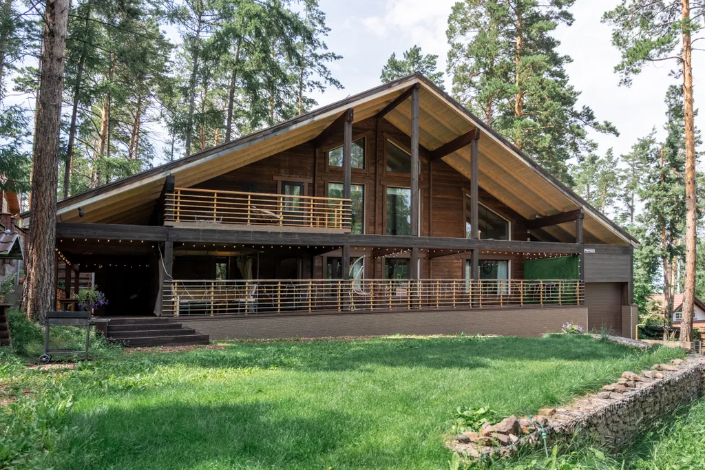 Шикарный дом среди сосен