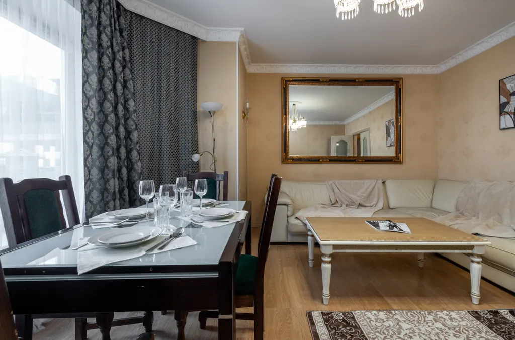 3-комнатный апартамент с балконом в центре столицы