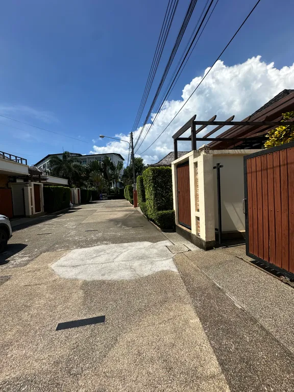 Villa Rawai Phuket — это уютная вилла в городе Равай-Бич