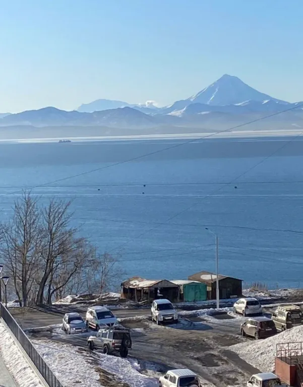 Студия с панорамным видом на бухту и вулканы