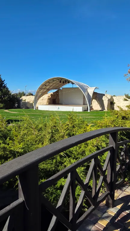 100 метров от моря и пляжа