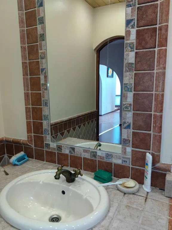 Двухуровневая четырёхкомнатная квартира с сауной