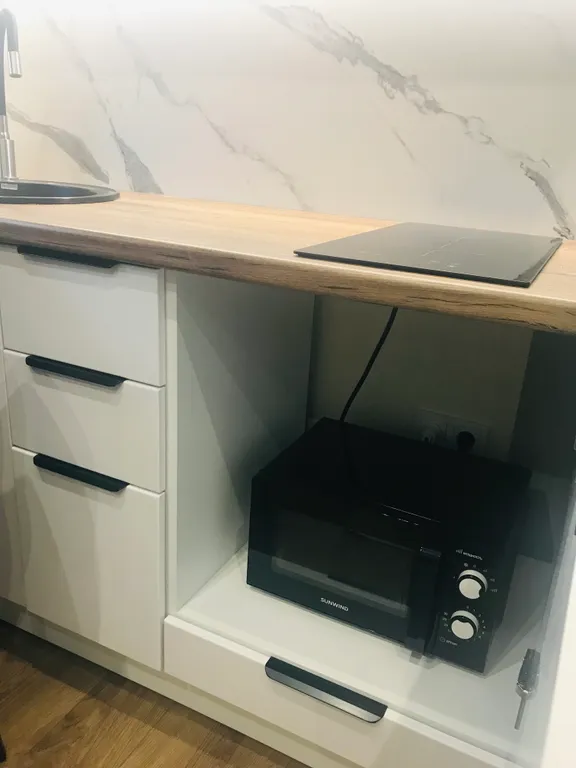 Уютная студия в новом доме, метро Горки 15 в минутах