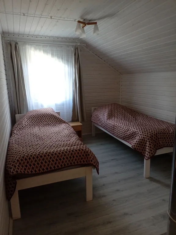 Дом у леса недалеко от песчаного пляжа