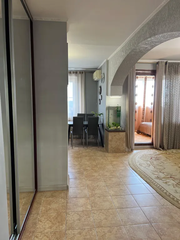 Трёхкомнатная квартира в центре на 9 этаже