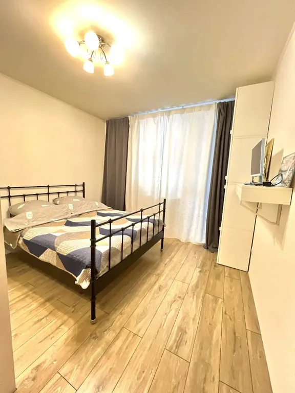 Просторная квартирка в центре Уралмаша