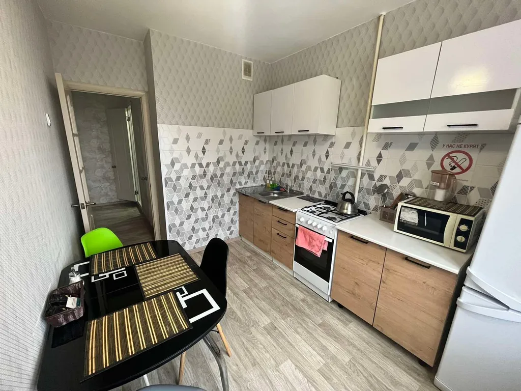 Просторная двухкомнатная с изолированными комнатами и большой кухней