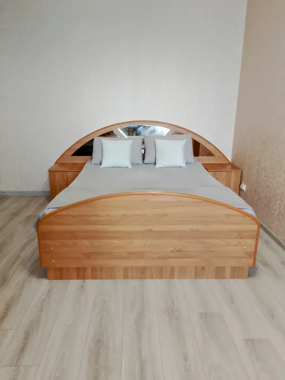 1-Комнатная Уютная, даже диванчик на кухне есть