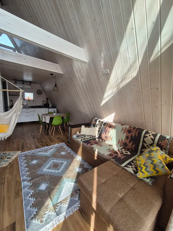 Коттедж Коттедж А-фрейм Лаймовый с сибирским банным чаном и баней на дровах — Каблуково