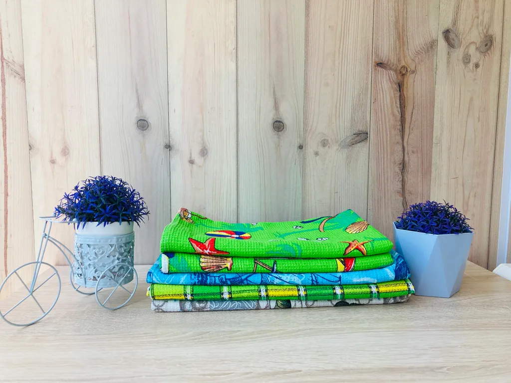 Просторная студия с огромной лоджией у озера