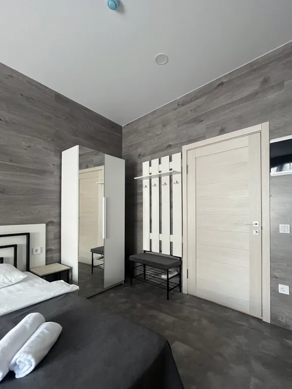 Комфортный номер люкс с видом на реку и горы