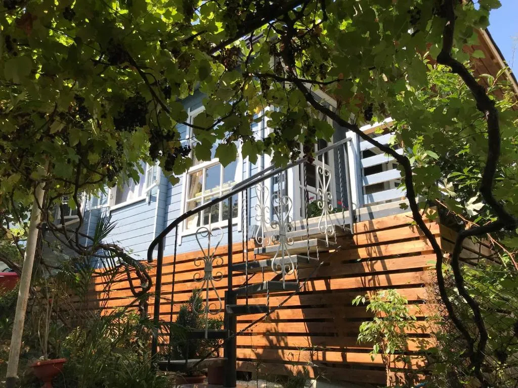 Уютный коттедж под ключ Eco Cottage Marina в центре города