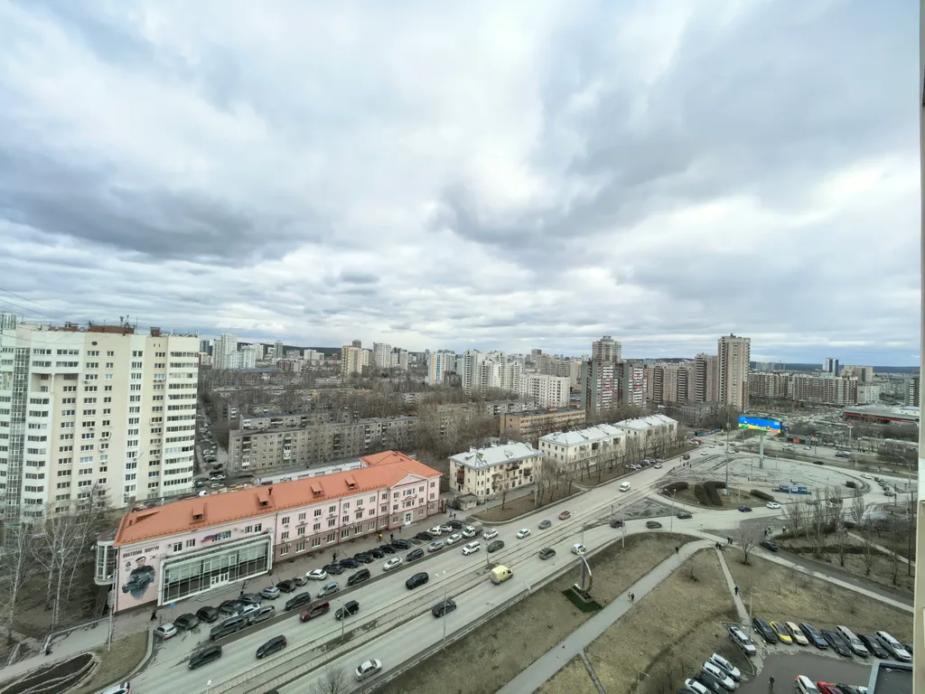 Квартира Уютная квартира около метро с видом на город — Екатеринбург