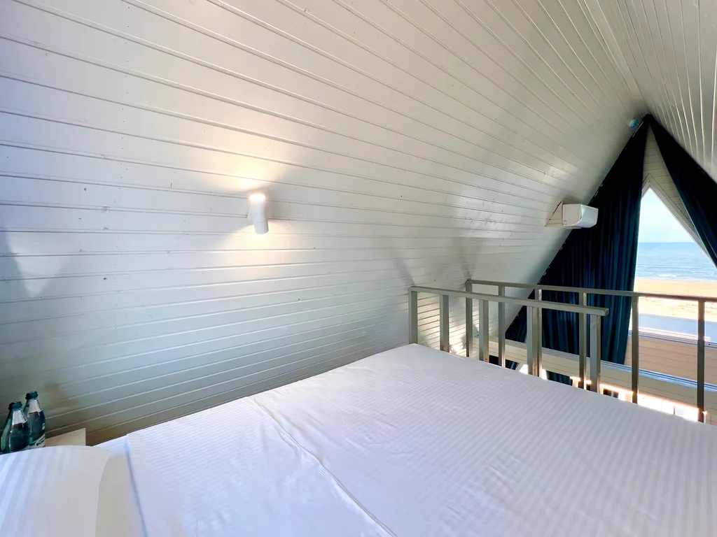 Четырёхместный коттедж у моря