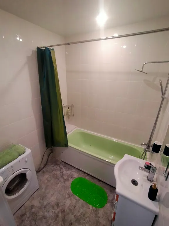 Огромная 3-комнатная квартира с новым ремонтом