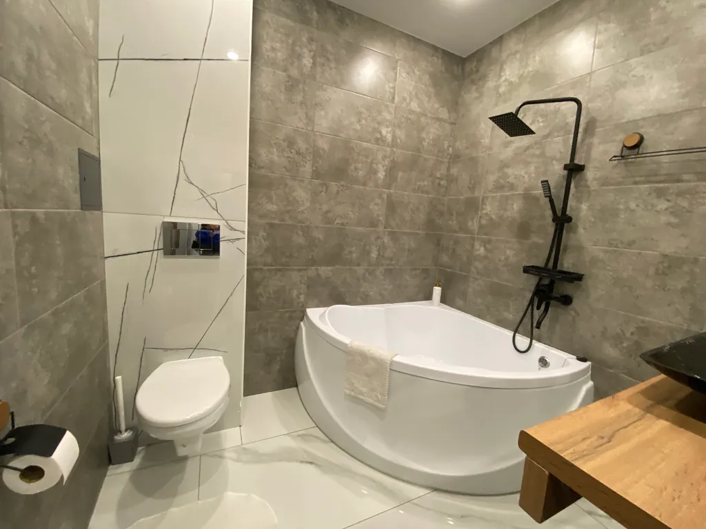 Новая квартира с панорамными окнами в Центральном районе (Глобус, СВУ)