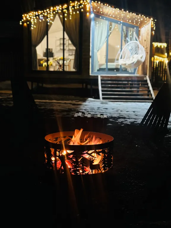 Коттедж Коттедж Уютный барнхаус с большими панорамными окнами — Архыз