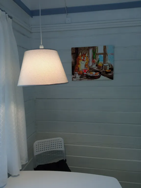 Домик у самого озера