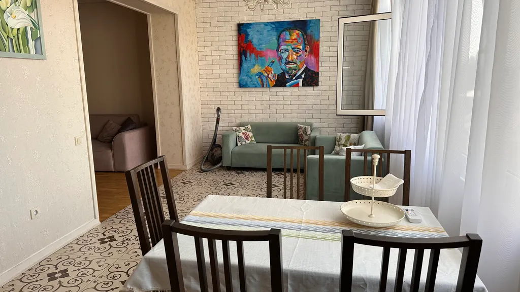 Светлая и просторная квартира в центре города Сухум