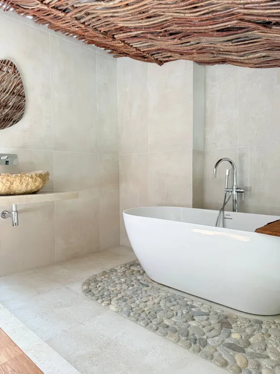 Просторная студия в стиле минимализма с панорамным видом на Махачкалу